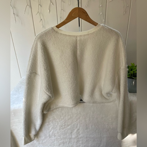 BP Women’s Sherpa Pile Fleece Cropped Sweater in Ivory Size 1X - Picture 3 of 5